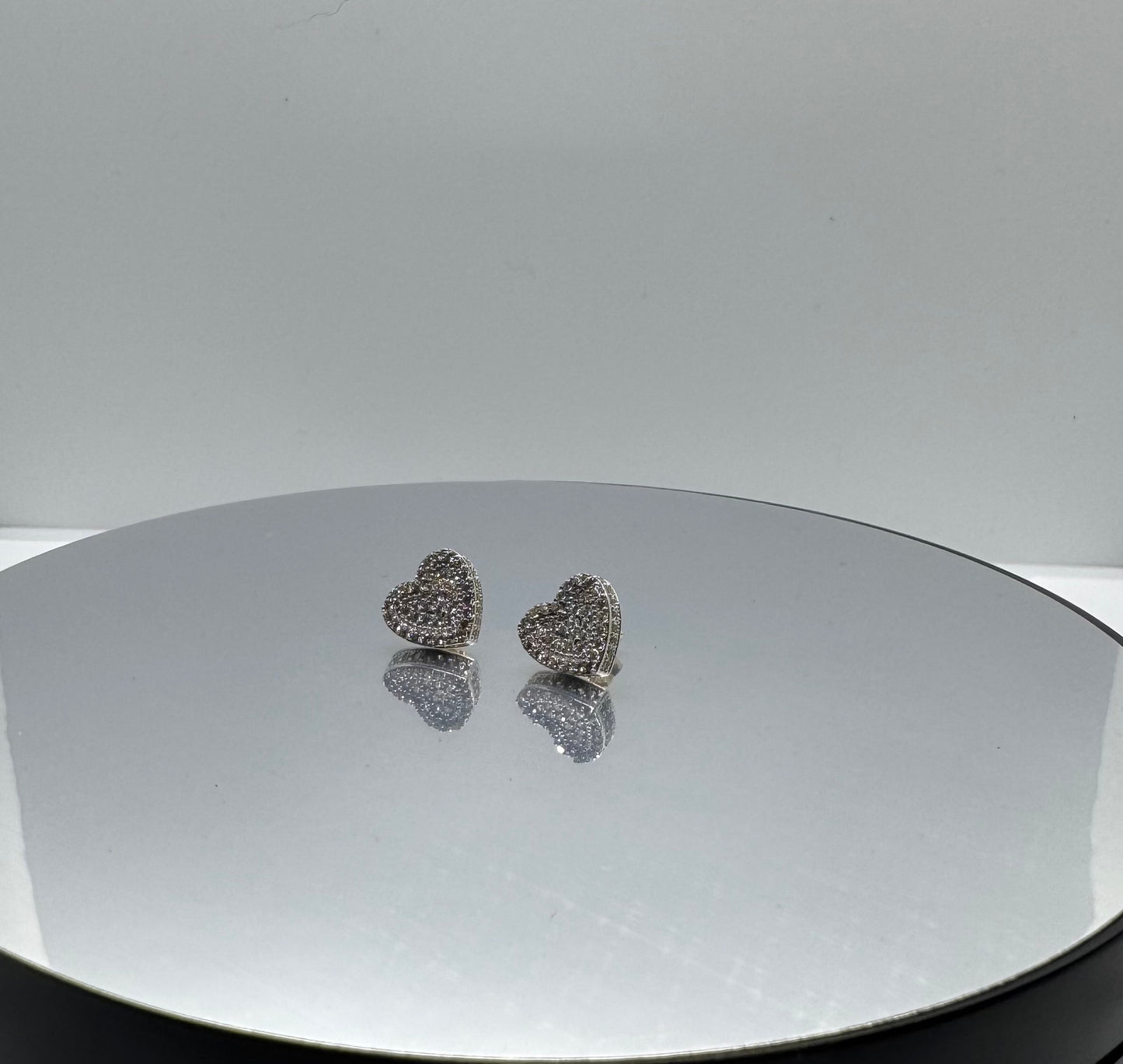10k White Gold Stud Earrings - Cz Small Heart